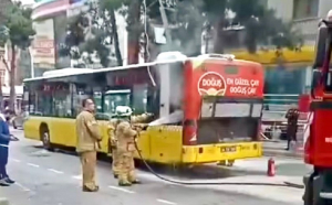 Beykoz Kavacık'ta İETT otobüsü yandı