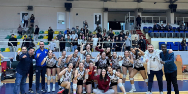 Beykoz Üniversitesi kadın voleybolcuları şampiyon oldu