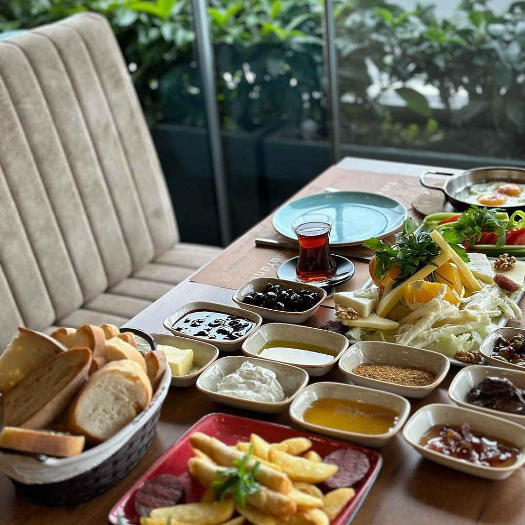 Raifa Cafe ve Restoran - Beykoz'da en iyi kahvaltı mekanları (1)