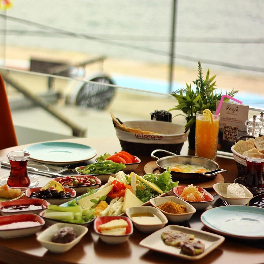 Raifa Cafe ve Restoran - Beykoz'da en iyi kahvaltı mekanları (1)