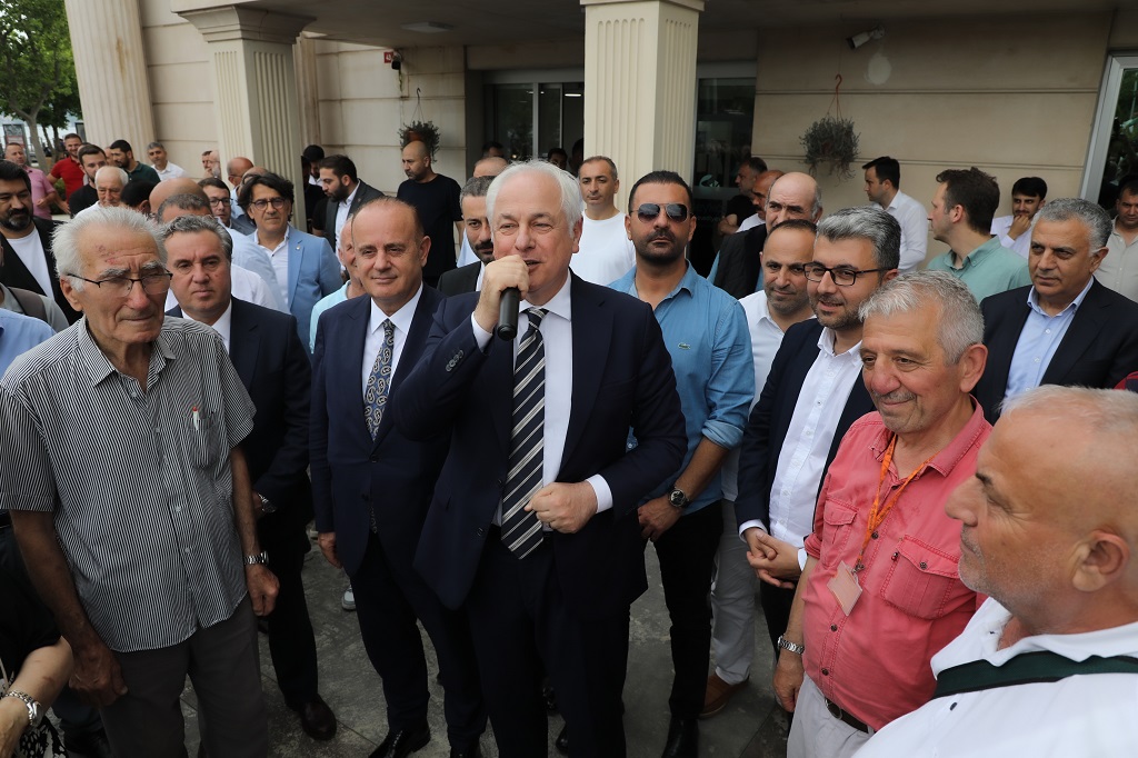 Beykoz Belediye Başkanı Alaattin Köseler, Beykozlularla bayramlaştı