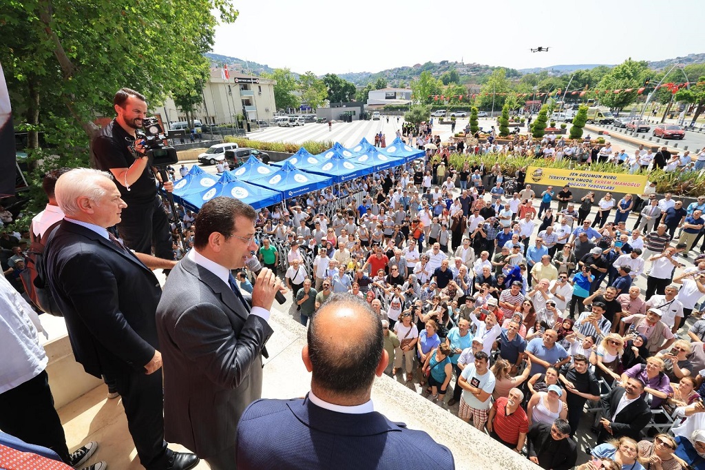 İBB Başkanı’ndan Beykoz'da balkon konuşması (1)