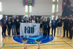 Türk-Alman Üniversitesi kızlarından şampiyonluk