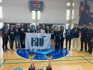 Türk-Alman Üniversitesi kızlarından şampiyonluk