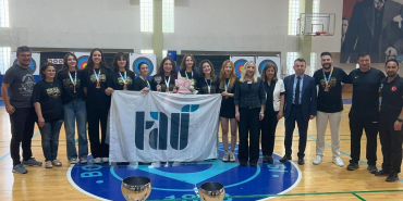 Türk-Alman Üniversitesi kızlarından şampiyonluk