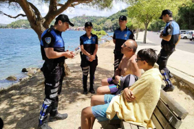 beykoz-anadolu-kavaginda-denize-girenlere-uyari