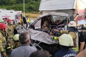 beykozda-2-tir-ile-1-kamyonet-birbirine-girdi (1)