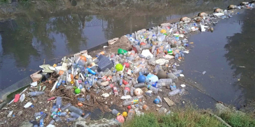 beykoz-kucuksu-deresi-cop-yiginina-donustu