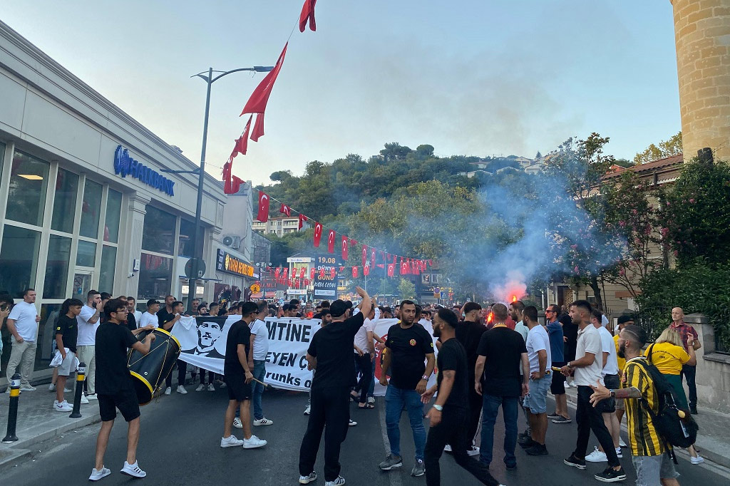 dunya-beykozlular-gunu-protestolarin-golgesinde-kutlandi