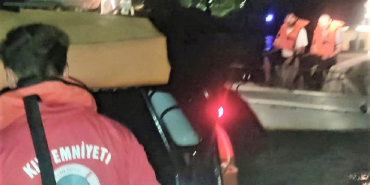 Beykoz’da sürüklenen teknedeki 4 kişi kurtarıldı