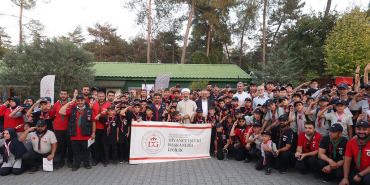 Diyanet İşleri Başkanı Erbaş, Beykoz'da gençlerle bir araya geldi