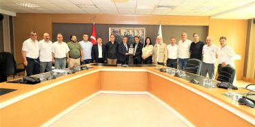 beykoz-belediyesinden-yore-derneklerine-plaket (4)