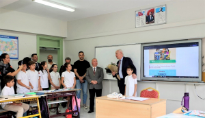 beykozlu-sinif-baskani-vaadinin-arkasinda-durdu