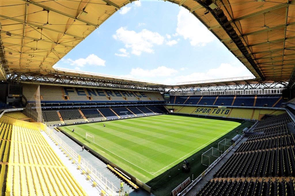 Beykoz Belediyesi ücretsiz Fenerbahçe Stadı’na götürüyor