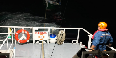 beykoz-riva-aciklarinda-suruklenen-teknede-4-kisi-kurtarildi