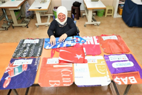 Beykoz’da afişler ücretsiz alışveriş çantasına dönüşüyor!