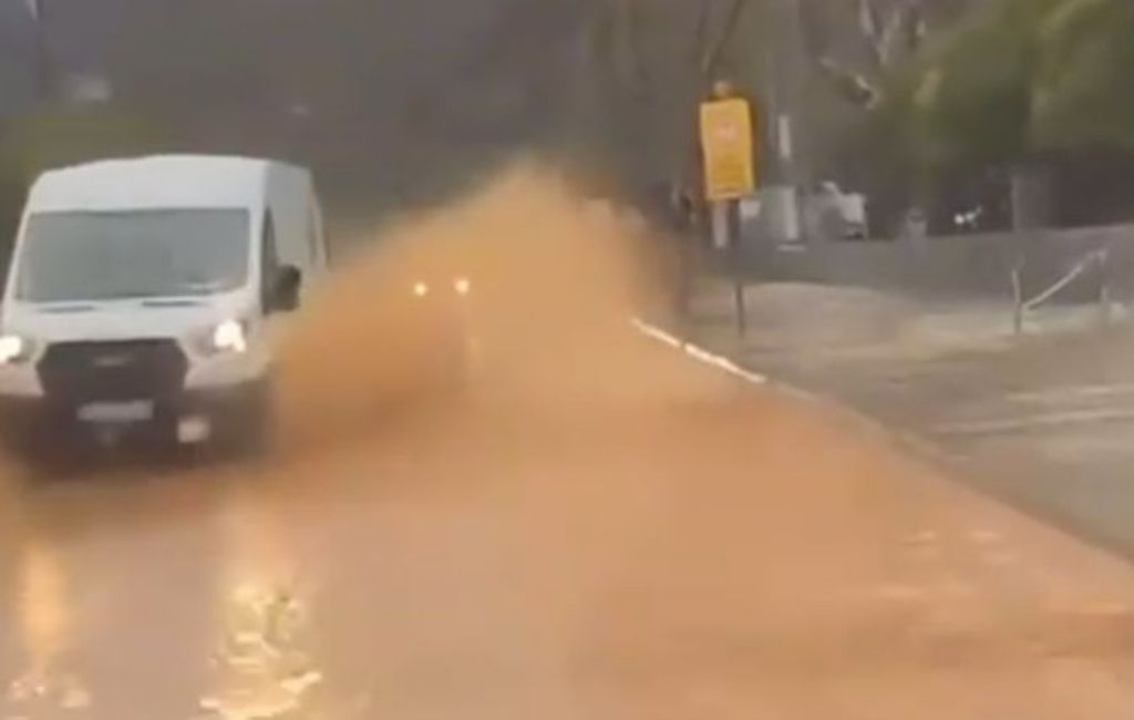 Beykoz'da yollar yine göl döndü!