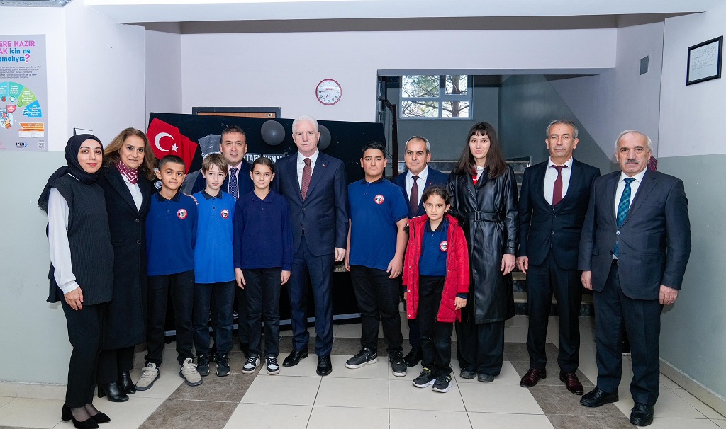 İstanbul Valisi Beykoz öğrencilerini ziyaret etti