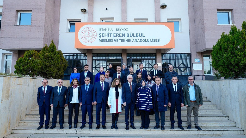 İstanbul Valisi Beykoz öğrencilerini ziyaret etti