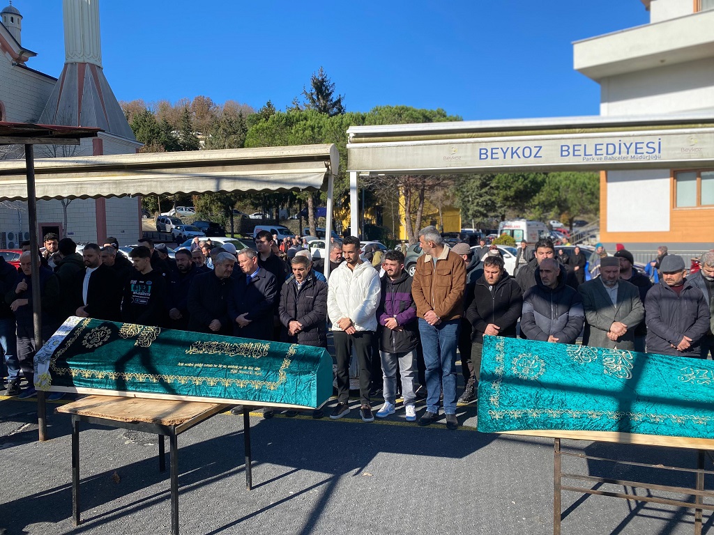 Katledilen aile Beykoz’da toprağa verildi!