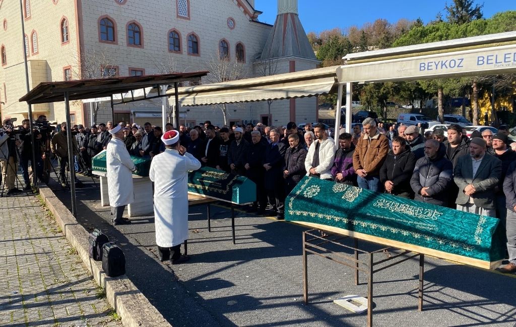 Katledilen aile Beykoz’da toprağa verildi!