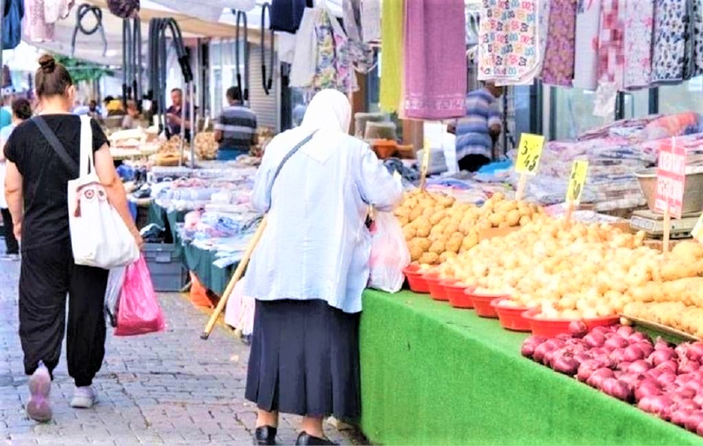 emeklilere-10-bin-tllik-pazar-destegi-basvurulari-basladi-iste-sartlar