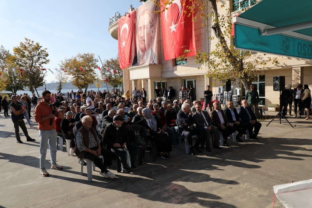 istanbulun-en-cok-bal-uretilen-ilcesi-beykozda-aricilara-destek