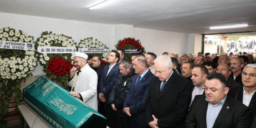 Beykoz başkan yardımcısı babasını son yolculuğuna uğurladı