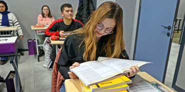 Beykoz’da LGS ve YKS’ye hazırlanan gençlere kitap desteği