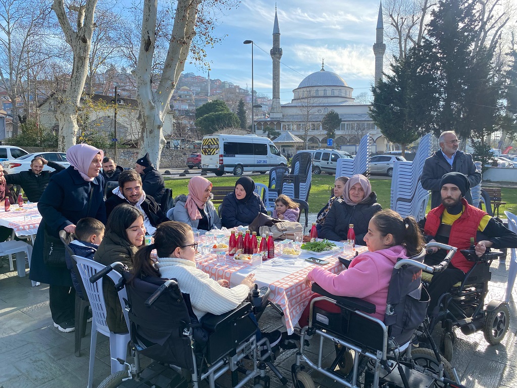 TOFD Beykoz geleneksel balık şenliğinde buluştu