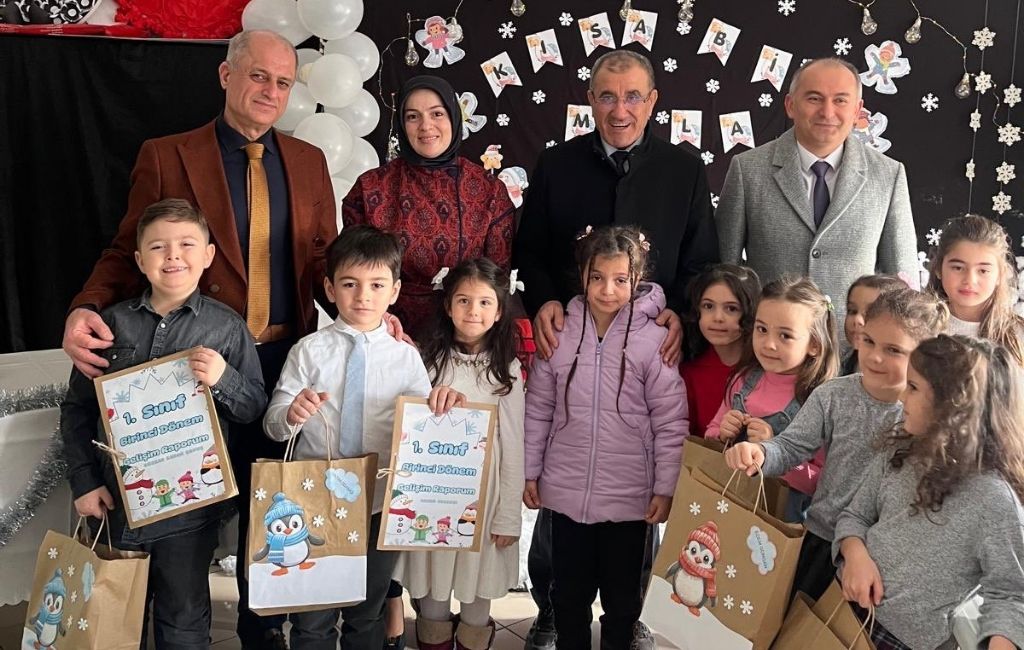 Beykoz’da yarıyıl tatili için karne zili çaldı