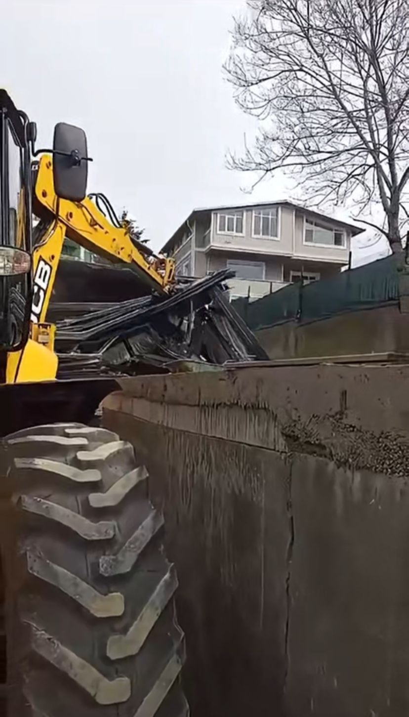 Beykoz Belediyesi yıkımdan yıkıma koşuyor