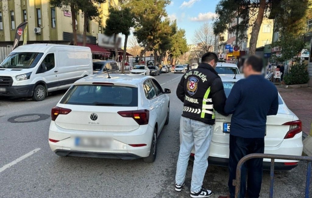 Beykoz’da trafiği tehlikeye atanlar polisten kaçamadı