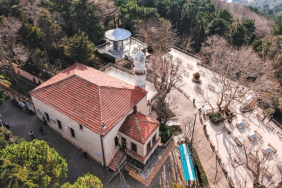 Beykoz Hz. Yuşa Türbesi ticarethane mi oldu