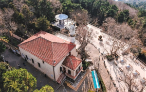 Beykoz Hz. Yuşa Türbesi ticarethane mi oldu