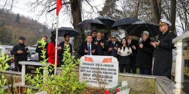 Beykoz protokolü şehitlerimizi kabri başında andı