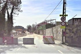 Beykoz’da çöken yol 3 aydır trafiğe kapalı!