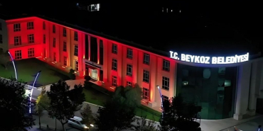 Beykoz Belediyesi’nde Özlem Vural Gürzel’in başkanvekili seçilmesinin ardından, Kültür İşleri Müdürlüğü, Beylikdüzü Belediyesi’nde Kültür Müdürü iken ihaleye fesat suçundan yargılaması devam eden Başkan Yardımcısı Fidan Gül’e bağlandı.