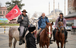 İspanya'dan atlarıyla Mekke'ye gidenler Beykoz’da misafir oldu