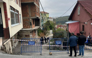 Beykoz’da deprem sonrası korku! Bina çökebilir (1)