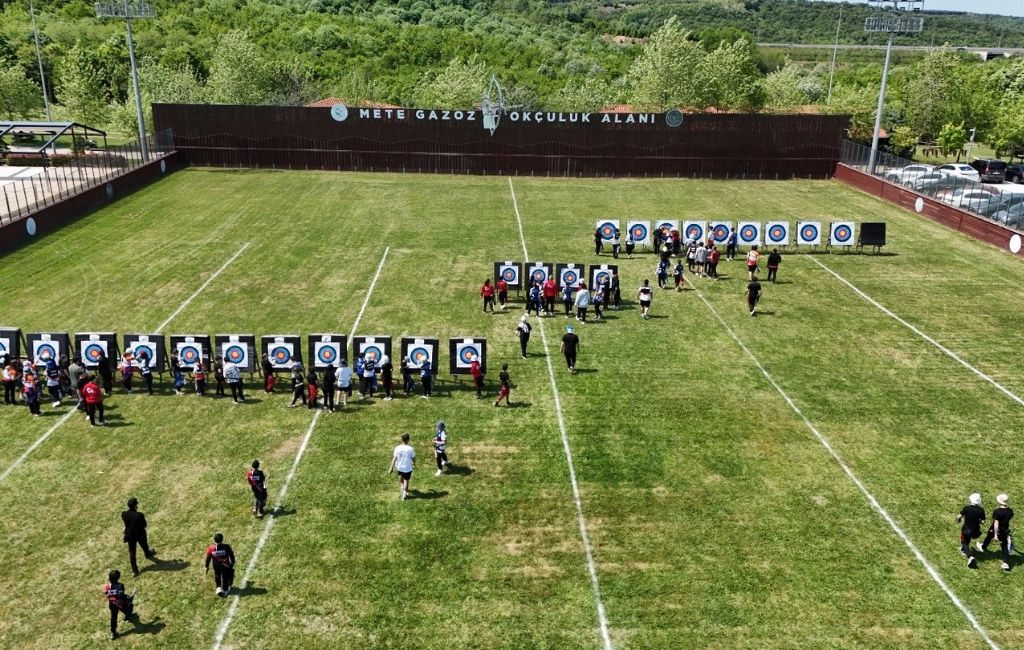Beykoz'da okçuluk turnuvasında dereceye girenler (9)