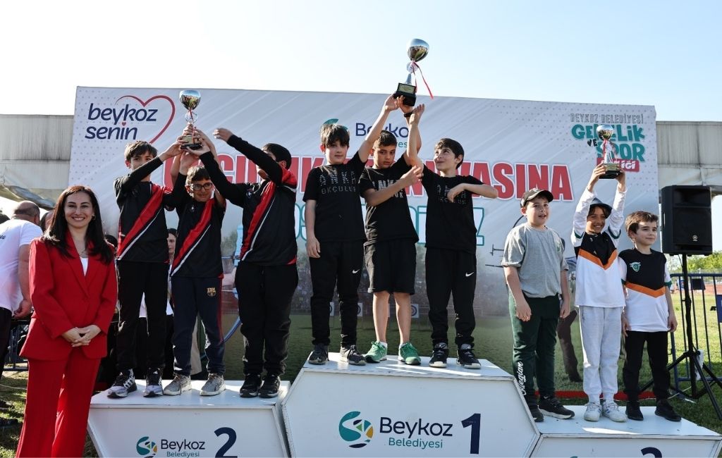 Beykoz'da okçuluk turnuvasında dereceye girenler (9)