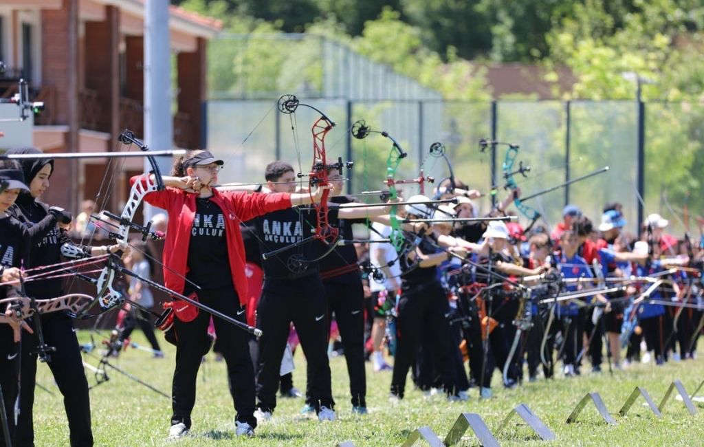 Beykoz'da okçuluk turnuvasında dereceye girenler (9)