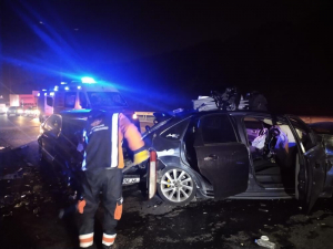 beykozda-zincirleme-kaza-5-arac-birbirine-girdi (2)