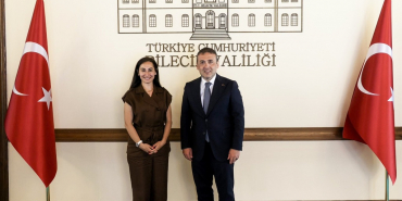 baskan-vekili-gurzelden-vali-sozere-hayirli-olsun-ziyareti