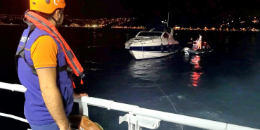 beykoz-aciklarinda-tehlike-arizalanan-tekne-son-anda-kurtarildi