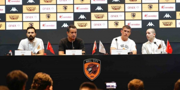 Acun Ilıcalı’nın takımı Hull City kamp için Riva’da