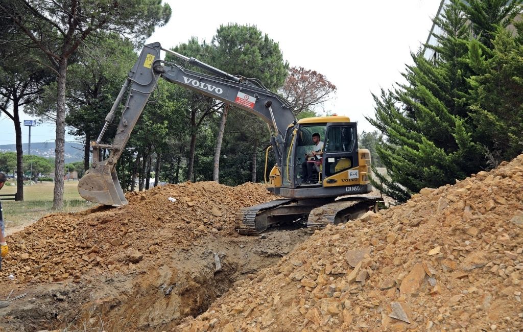 Beykoz Belediyesi 1 ayda 4,5 ton asfalt döktü