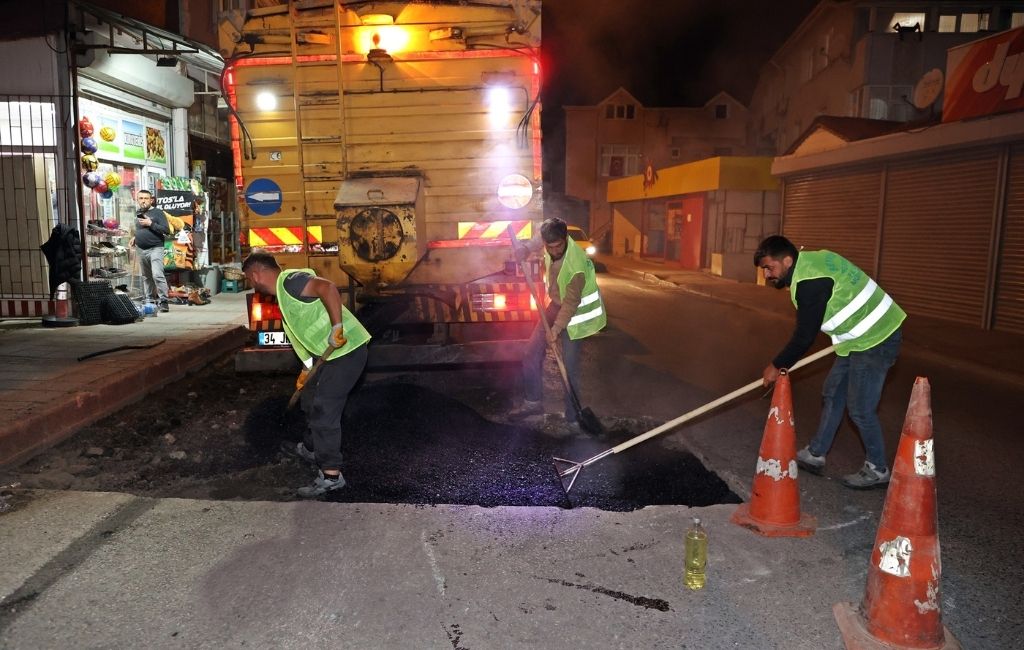 Beykoz Belediyesi 1 ayda 4,5 ton asfalt döktü