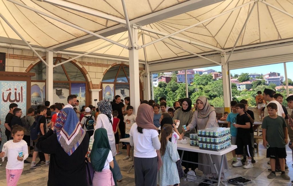 Beykoz’da camiler çocuklarla güzel!